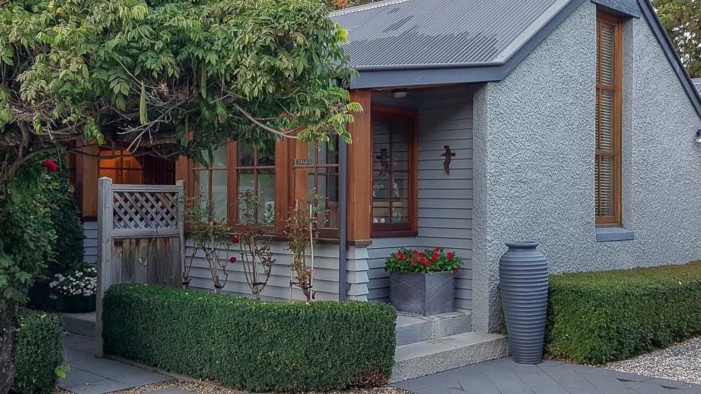Reception of Arrowtown House Boutique Hotel in Arrowtown New Zealand