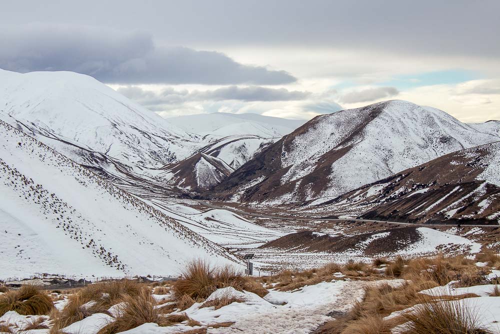 Lindis Pass between Wanaka and Mt Cook