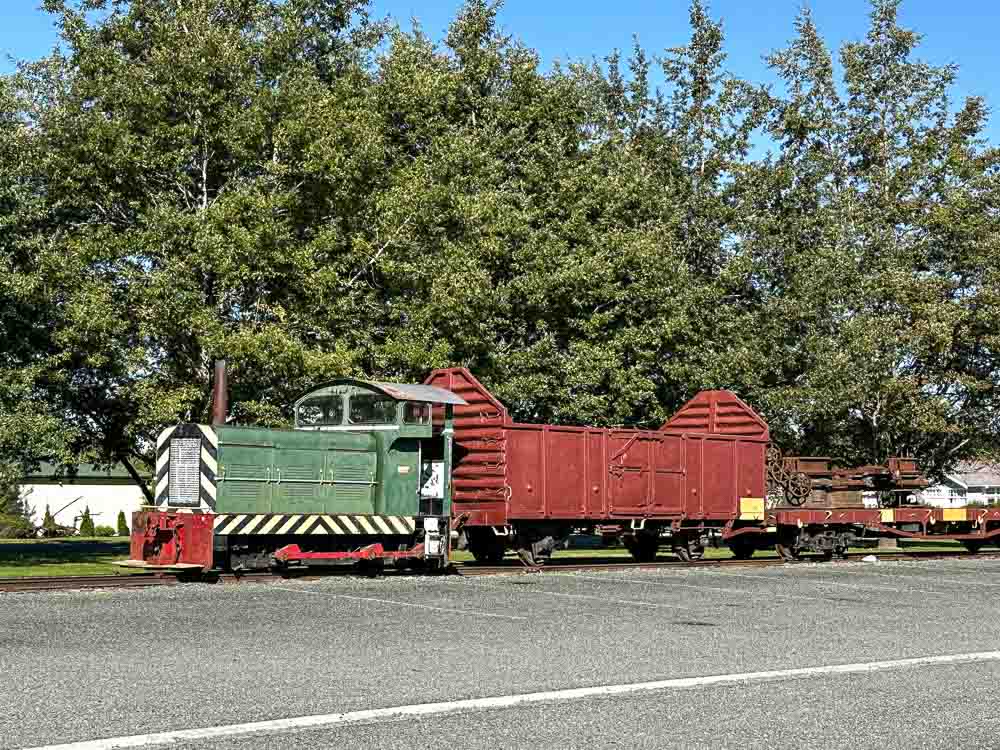 Vintage railway car in the town of Lumsden on the way from Queenstown to Invercargill.